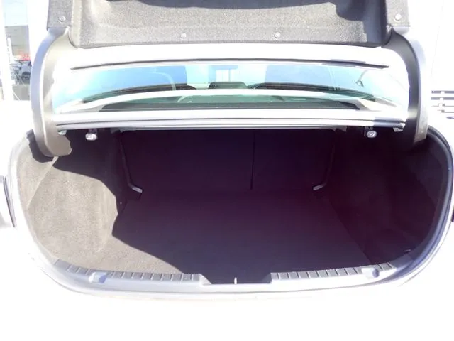 マツダ　ＭＡＺＤＡ３　セダン