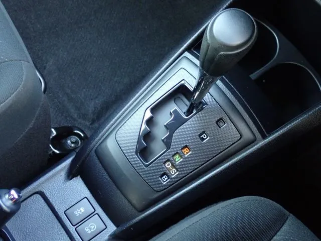 トヨタ　カローラアクシオ