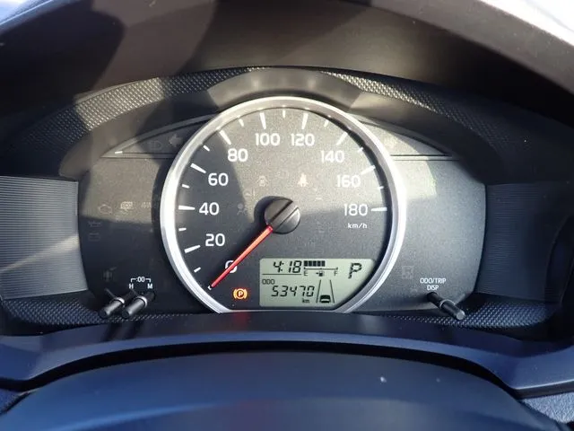 トヨタ　カローラアクシオ