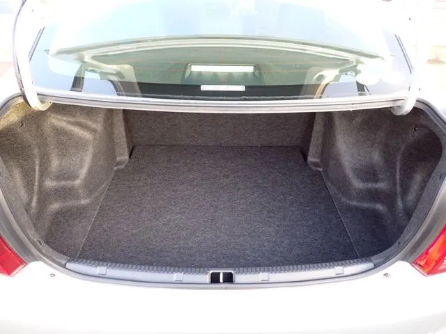 トヨタ　カローラアクシオ