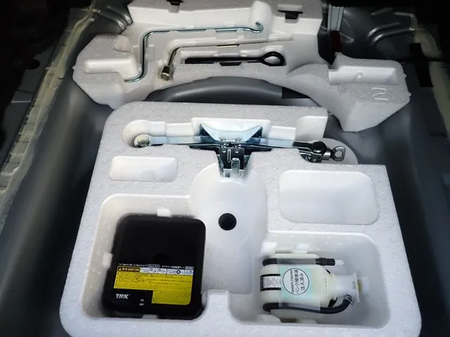 トヨタ　カローラアクシオ