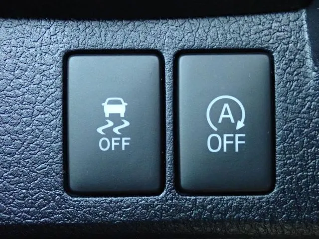 トヨタ　カローラアクシオ