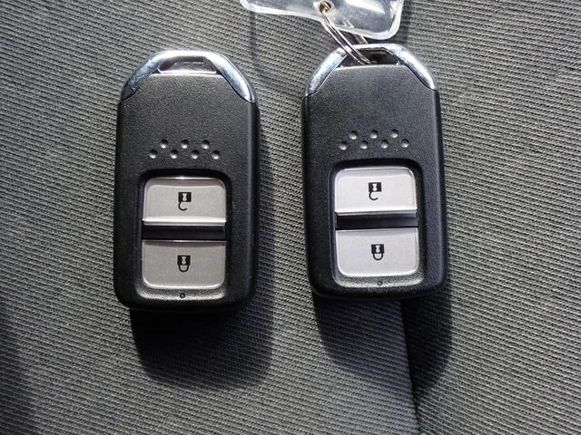 ホンダ　フィット　ｅ：ＨＥＶ