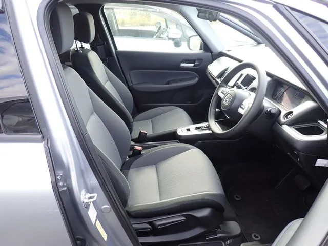 ホンダ　フィット　ｅ：ＨＥＶ