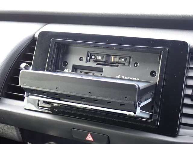 ホンダ　フィット　ｅ：ＨＥＶ