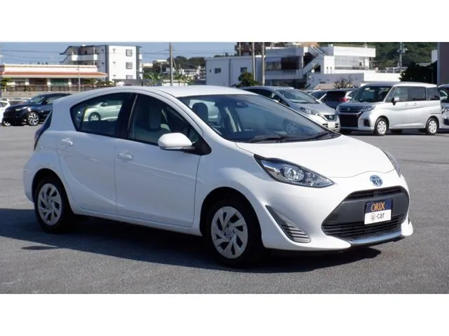 トヨタ　アクア