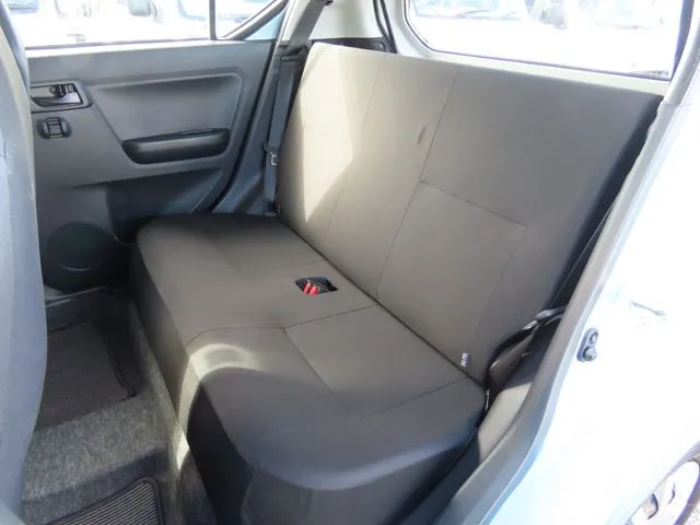 ダイハツ　ミラ　イース