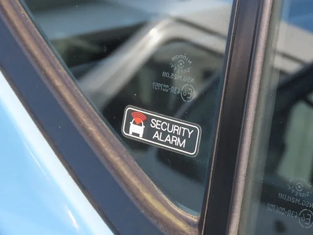 ダイハツ　ミラ　イース