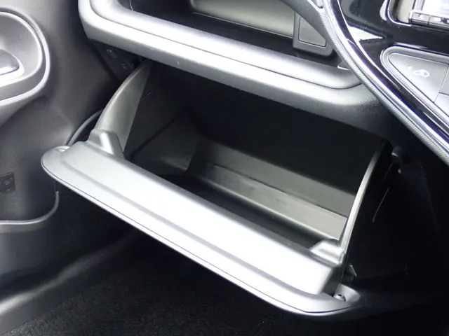 アクア（トヨタ）の車両写真