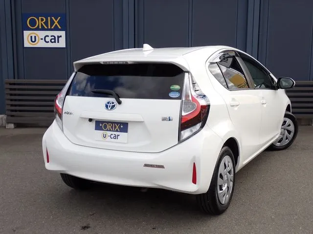 アクア（トヨタ）の車両写真