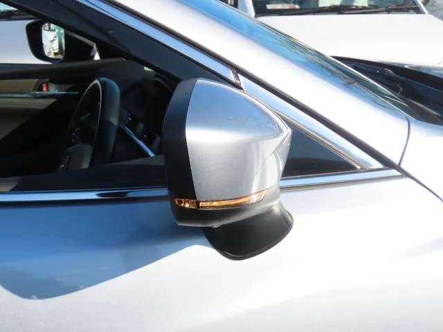 マツダ　ＭＡＺＤＡ６　セダン