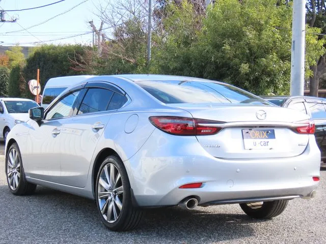 マツダ　ＭＡＺＤＡ６　セダン