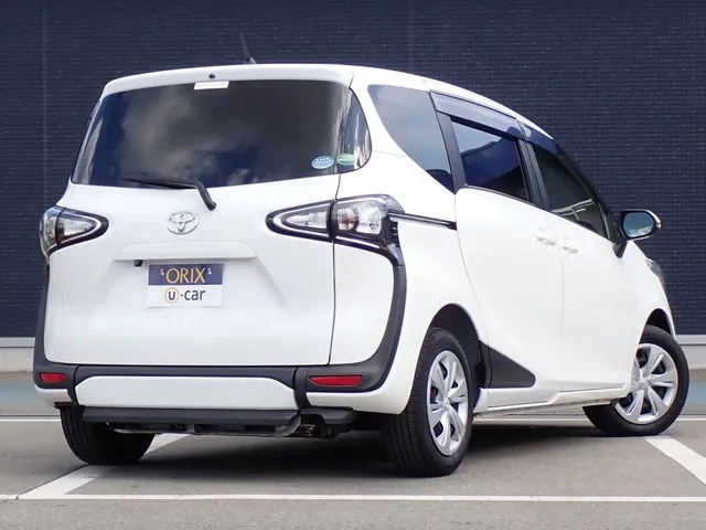 シエンタ（トヨタ）の車両写真