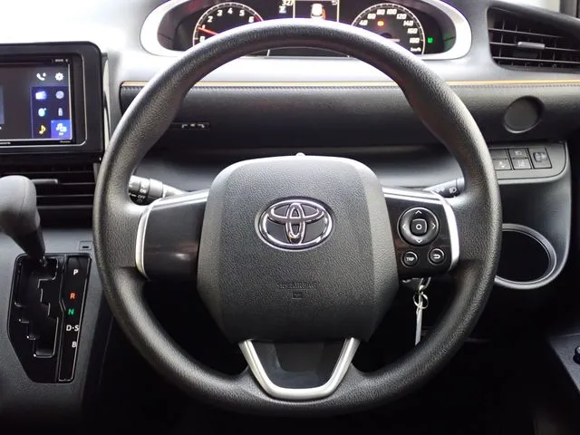 シエンタ（トヨタ）の車両写真