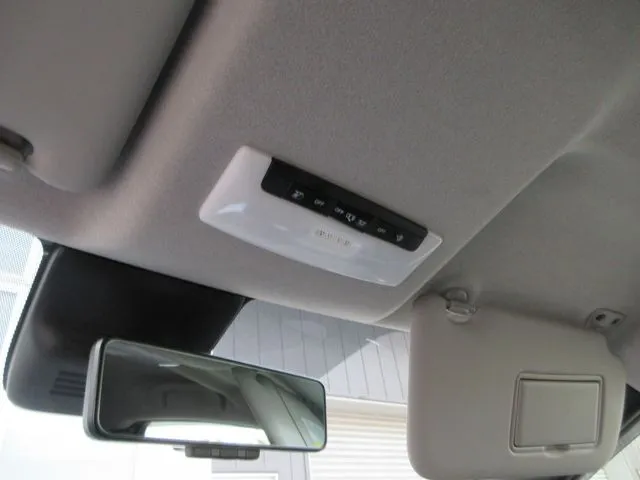 ニッサン　リーフ