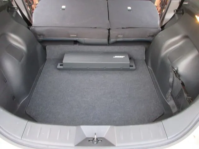 ニッサン　リーフ