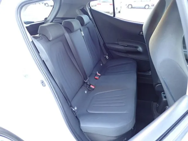 アクア（トヨタ）の車両写真