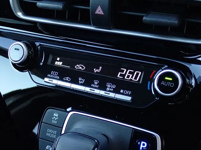 アクア（トヨタ）の車両写真