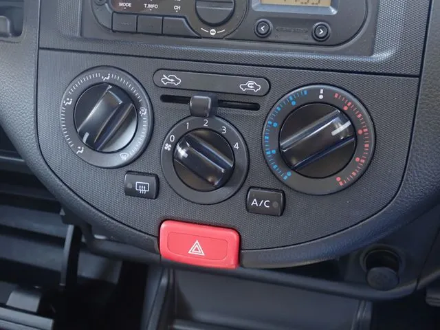 ニッサン　ＮＶ１５０　ＡＤ　２ＷＤ