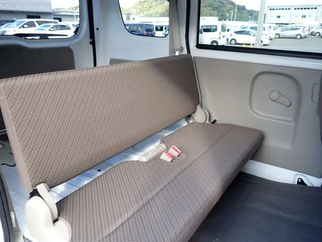 スクラムバン（マツダ）の車両写真