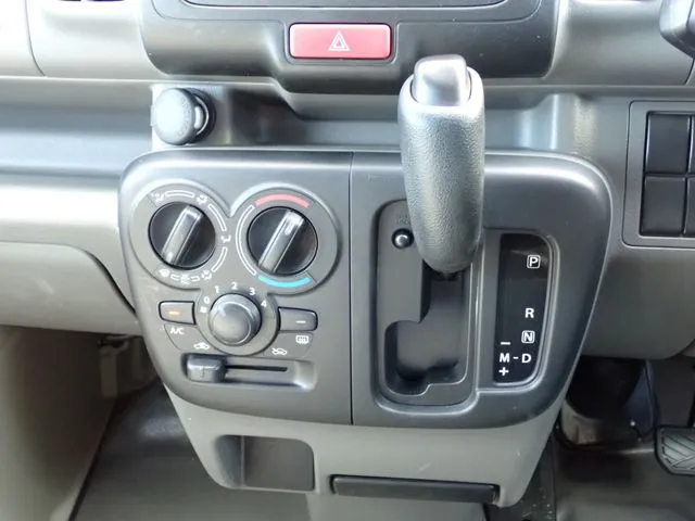 スクラムバン（マツダ）の車両写真