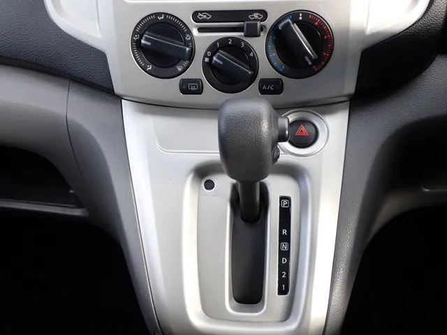 ＮＶ２００バネットバン（ニッサン）の車両写真