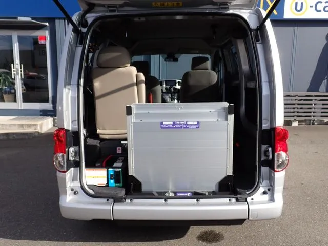 ＮＶ２００バネットバン（ニッサン）の車両写真