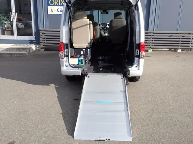 ＮＶ２００バネットバン（ニッサン）の車両写真