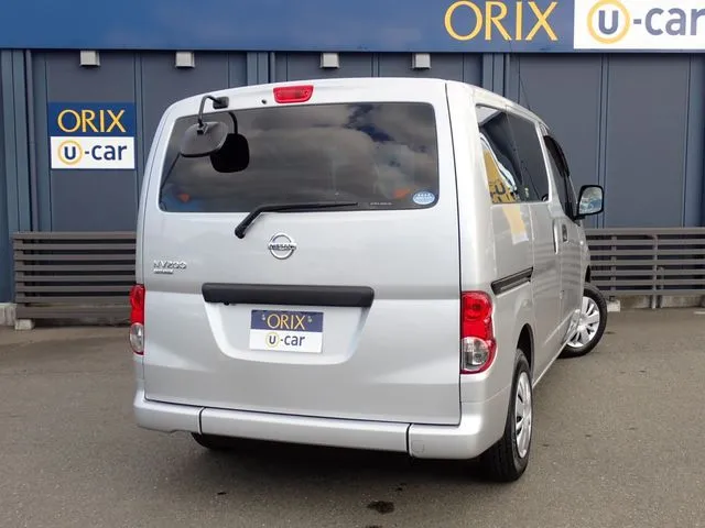 ＮＶ２００バネットバン（ニッサン）の車両写真