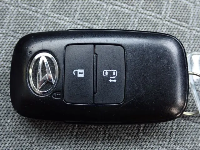 タント（ダイハツ）の車両写真