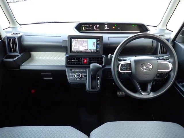 タント（ダイハツ）の車両写真