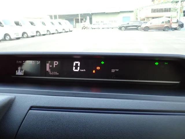 タント（ダイハツ）の車両写真