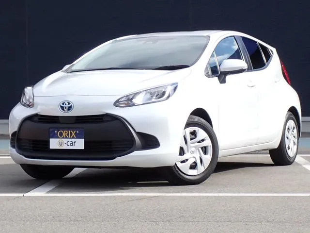 アクア（トヨタ）の車両写真