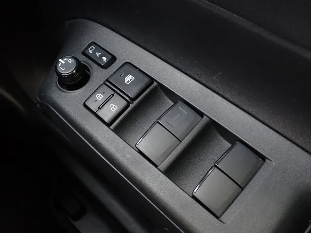 アクア（トヨタ）の車両写真