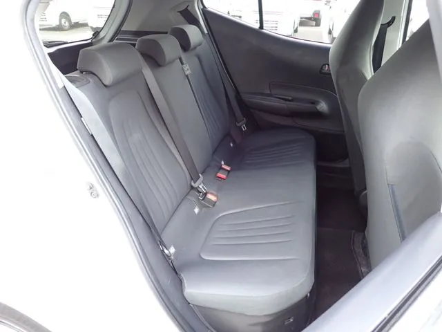 アクア（トヨタ）の車両写真