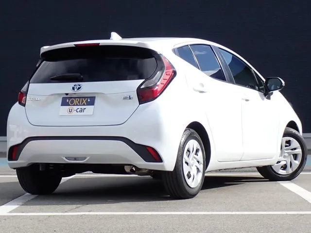 アクア（トヨタ）の車両写真