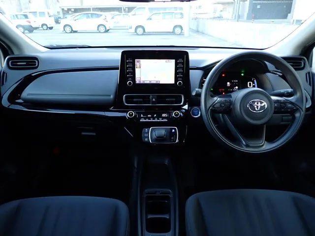 アクア（トヨタ）の車両写真