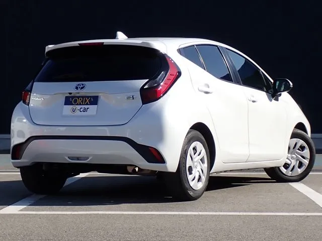 アクア（トヨタ）の車両写真