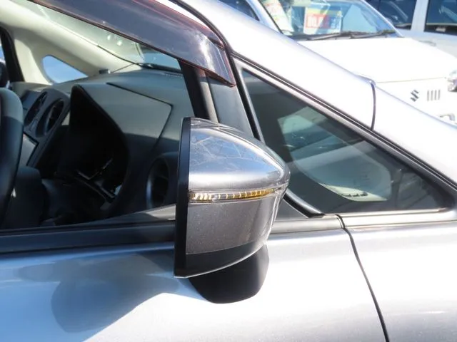 ニッサン　ノート