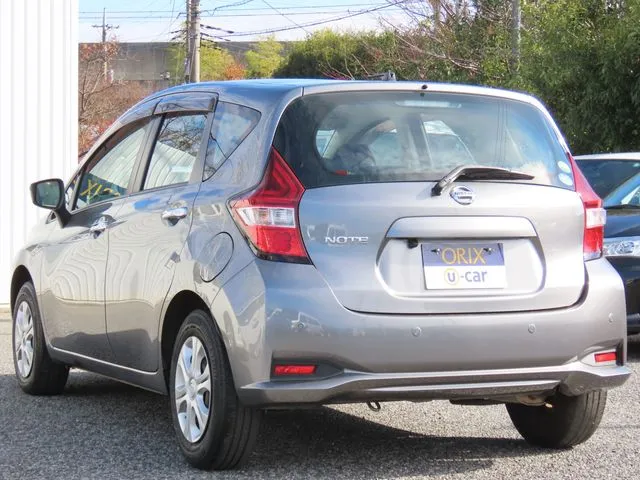 ニッサン　ノート