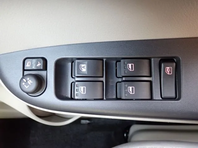 ブーン（ダイハツ）の車両写真