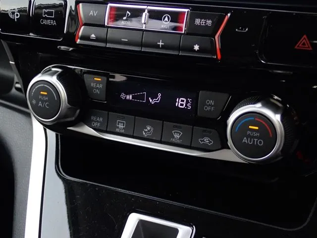 セレナ　Ｓハイブリッド（ニッサン）の車両写真