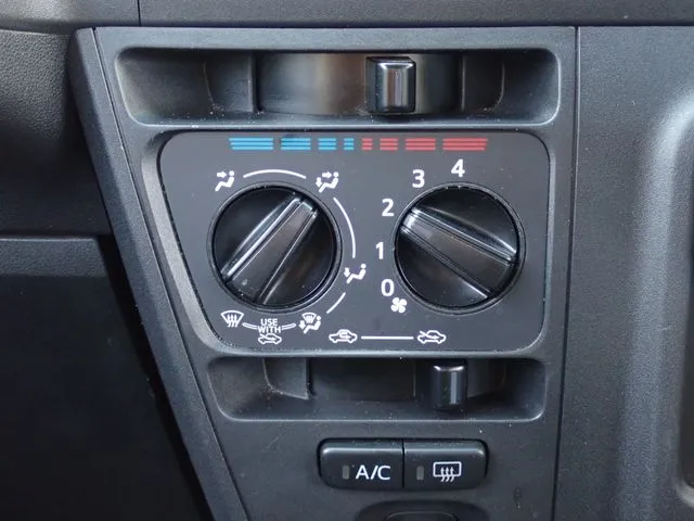 ハイゼットカーゴ（ダイハツ）の車両写真