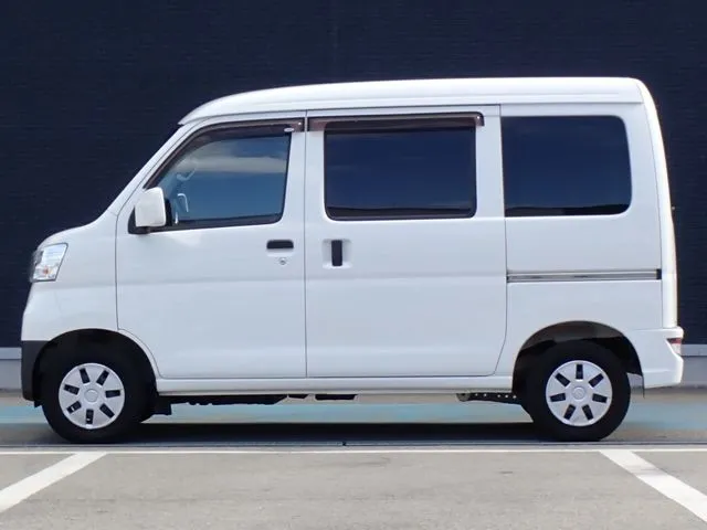 ハイゼットカーゴ（ダイハツ）の車両写真