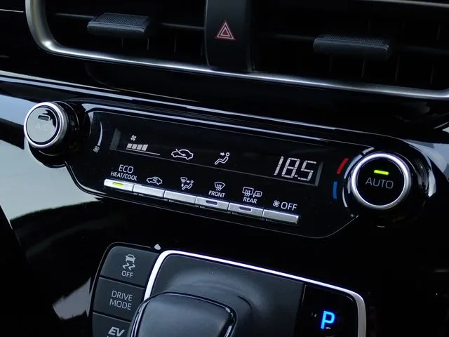 トヨタ　アクア