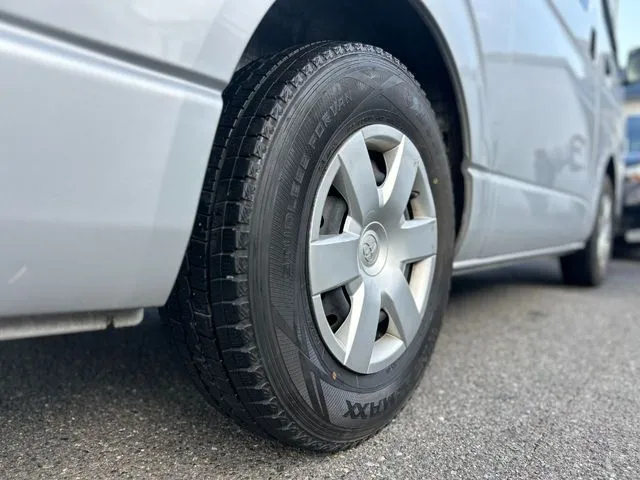 トヨタ　ハイエースバン　１．２５ｔ　２ＷＤ