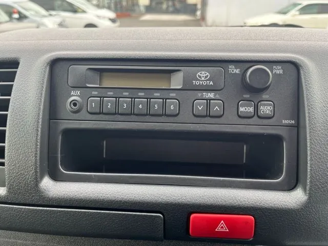 トヨタ ハイエースバン 1.25t 2WD