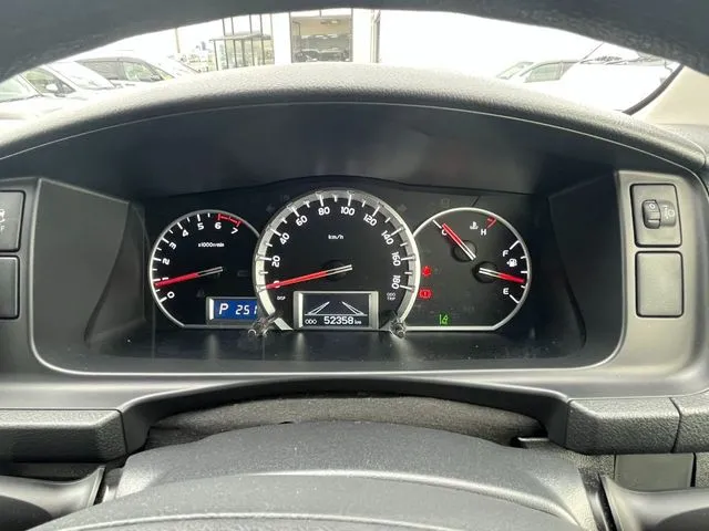 トヨタ ハイエースバン 1.25t 2WD