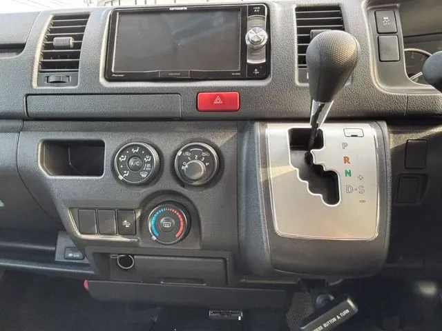 トヨタ　ハイエースバン　１．２５ｔ　２ＷＤ