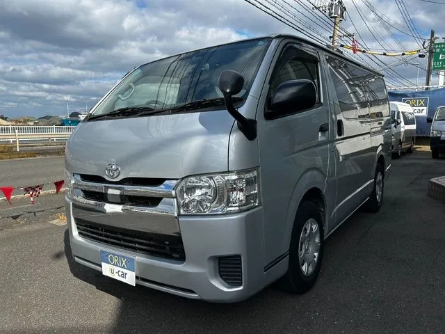 トヨタ　レジアスエースバン　１．１５ｔ　２ＷＤ